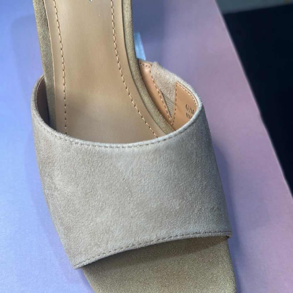 69. NEW SIZE 6.5 Stylish Tan Mules with Open-Back Design