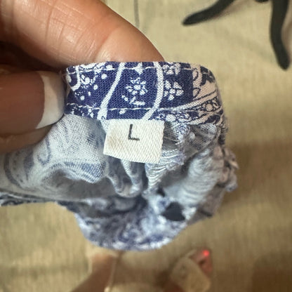 SIZE L Blue and White Floral Jumpsuit with Flowing Silhouette