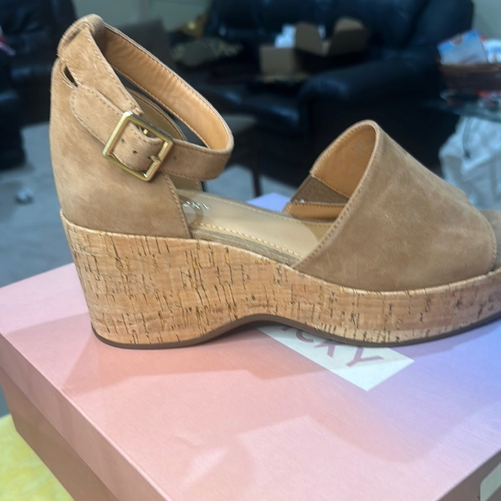 71. 197.198.199.NEW SIZE 7/7.5/8/9.5M Tan Suede Wedge Sandals with Cork Platform