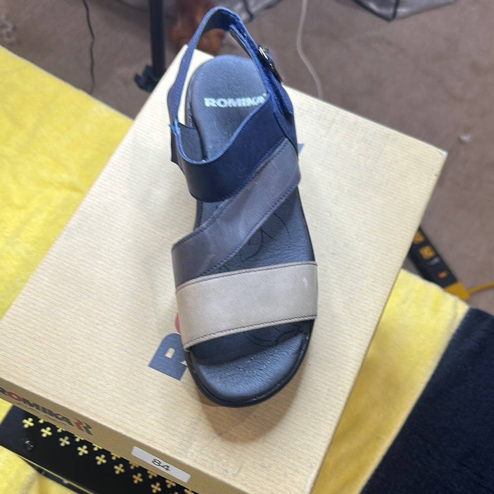 84. NEW SIZE 7-7.5/37 Romika Blue and Tan Sandals with Cushioned Footbed