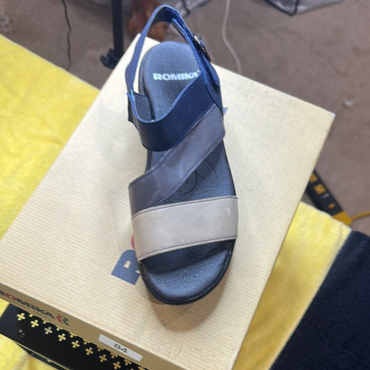 84. NEW SIZE 7-7.5/37 Romika Blue and Tan Sandals with Cushioned Footbed