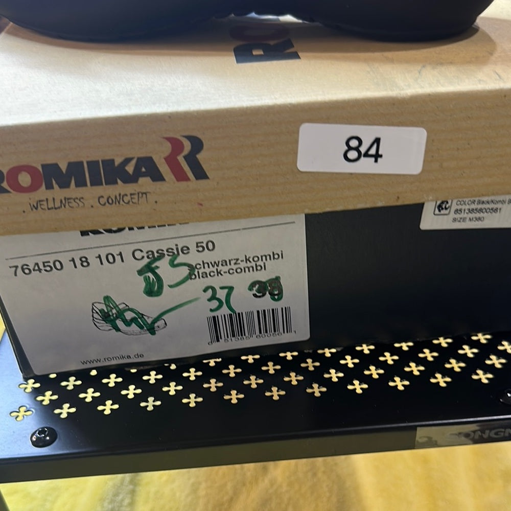 84. NEW SIZE 7-7.5/37 Romika Blue and Tan Sandals with Cushioned Footbed