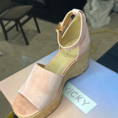 92. NEW SIZE 8.5 Pink Espadrille Wedges with Ankle Strap