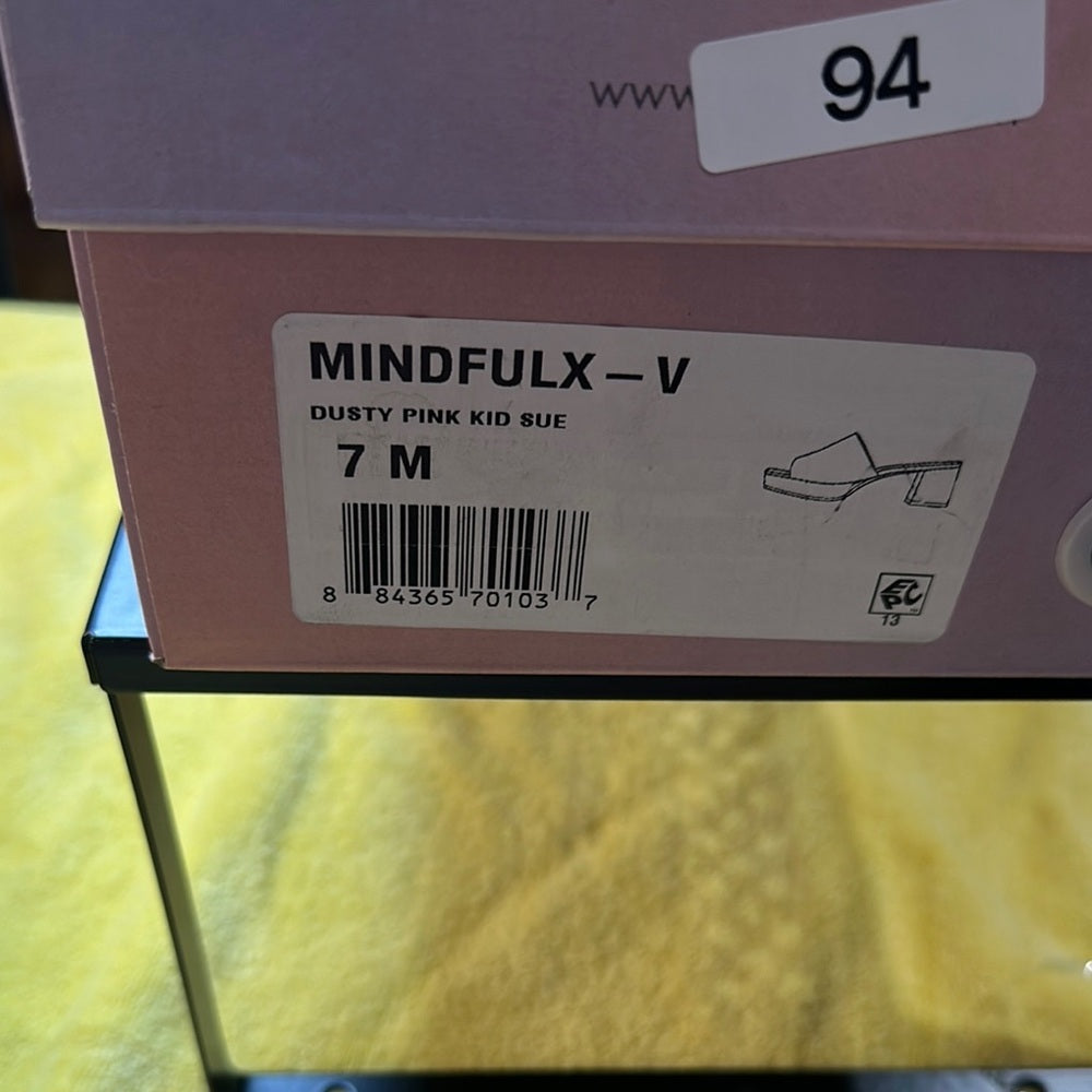 94. 168. NEW SIZE 7 M Pink Quilted Mules with Square Toe and Block Heel