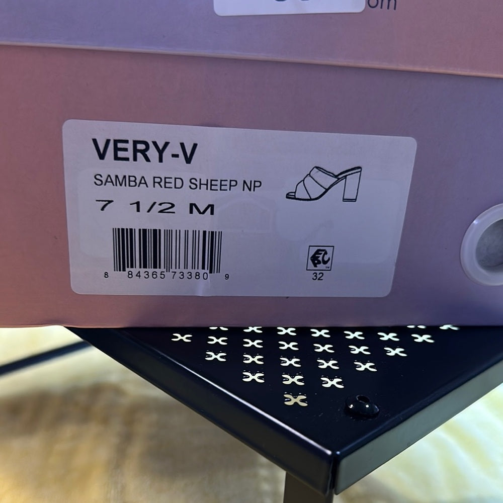 95. NEW SIZE 7.5 M Red Mules with Sleek Design and Comfort