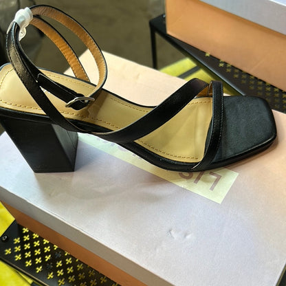 97.153.154.155.NEW SIZE 8M Black Minimalist Sandals, Crisscross Straps, Low Heel