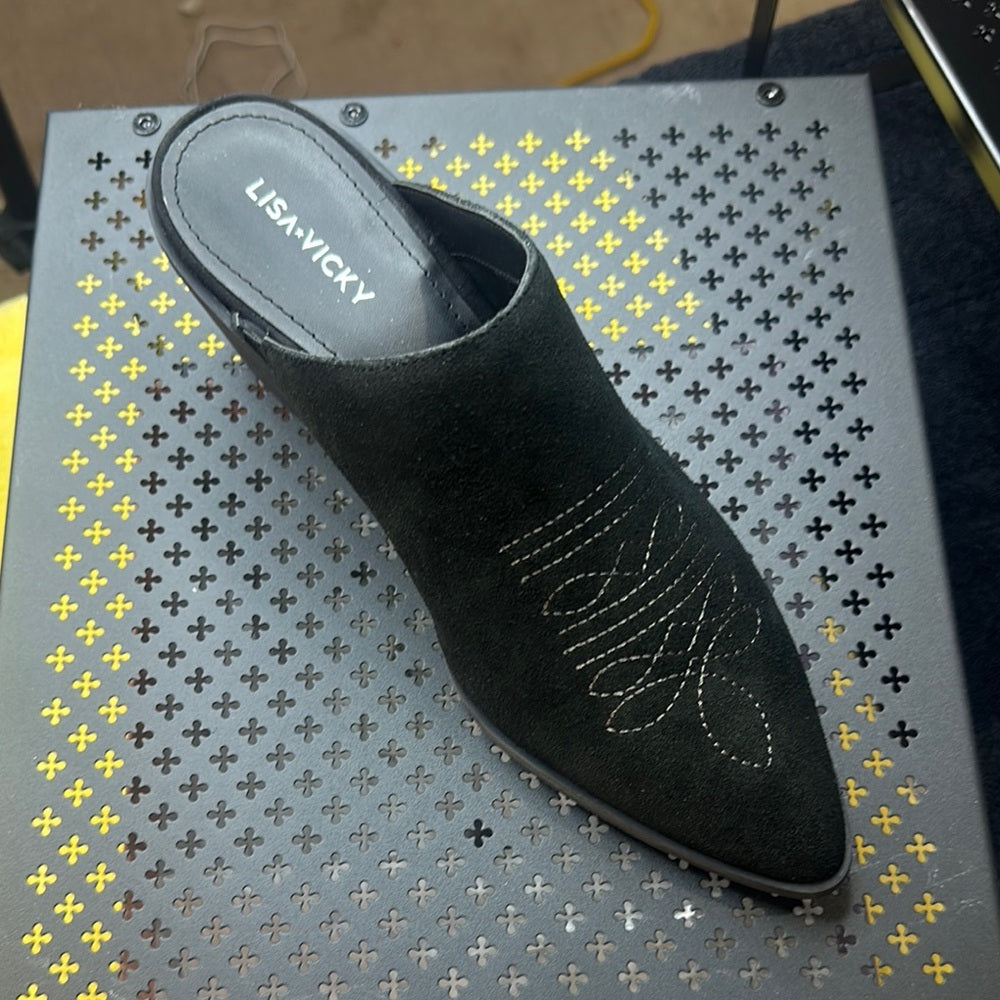 55.102. NEW SIZE 8/9 Black Slip-On Loafers with Pointed Toe & Subtle Embroidery