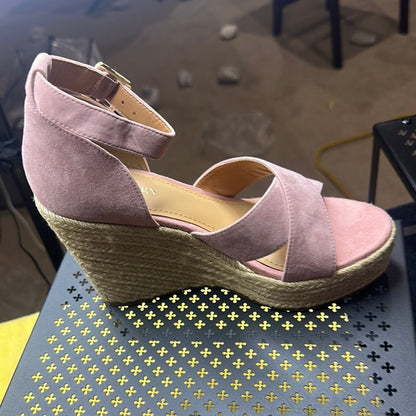 108. NEW SIZE 7 1/2M Pink Espadrille Wedges with Crisscross Design