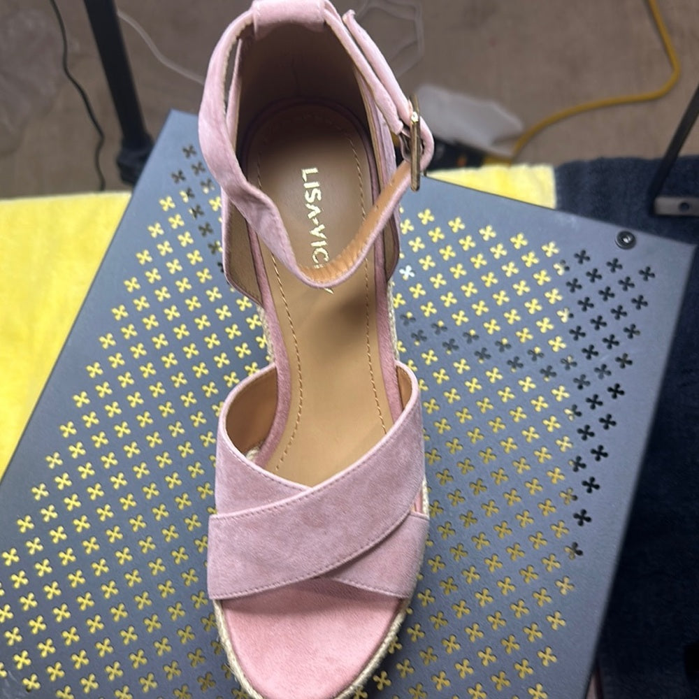 108. NEW SIZE 7 1/2M Pink Espadrille Wedges with Crisscross Design