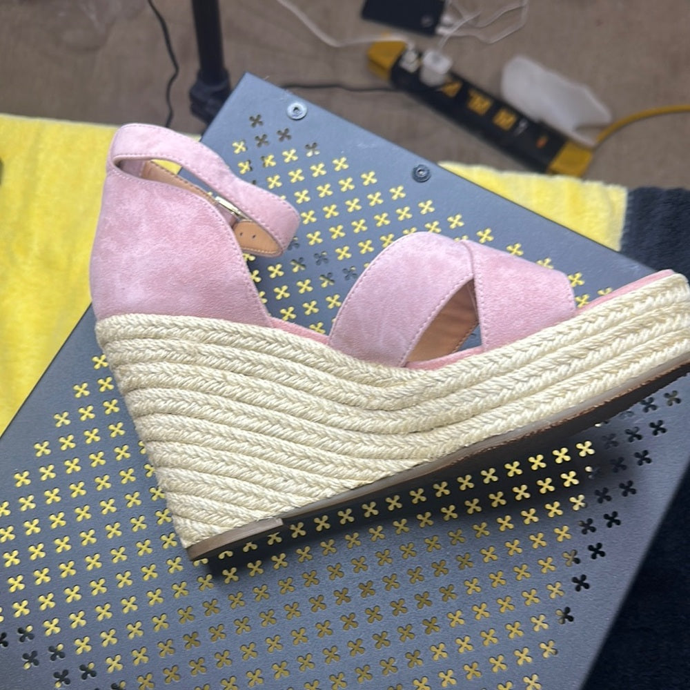 108. NEW SIZE 7 1/2M Pink Espadrille Wedges with Crisscross Design