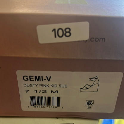 108. NEW SIZE 7 1/2M Pink Espadrille Wedges with Crisscross Design