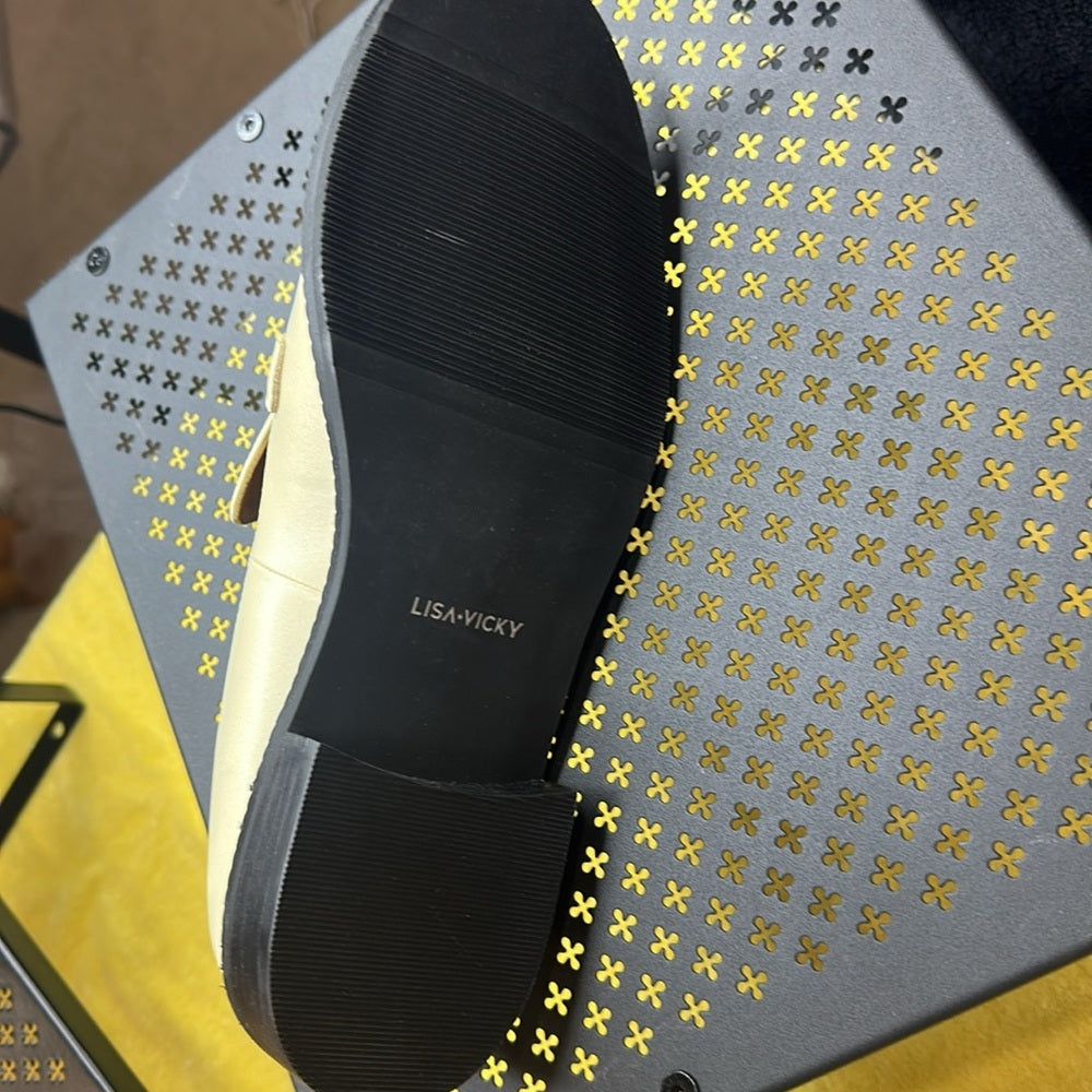 114.115.60.61. New SIZE Various Elegant Cream and Gold Mules.