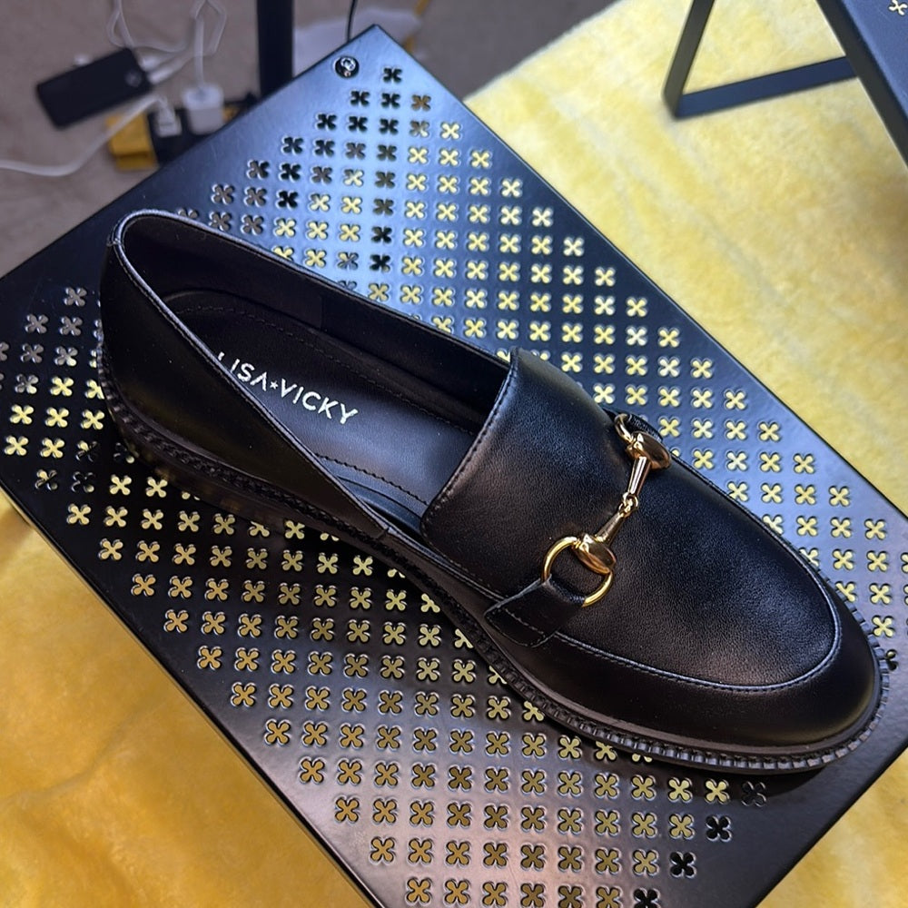 116. 117. NEW SIZE 7M Black Leather Loafers with Gold Horsebit Detail