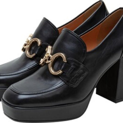 45.300. NEW SIZE 7 M Elegant Black Flats for Everyday Comfort