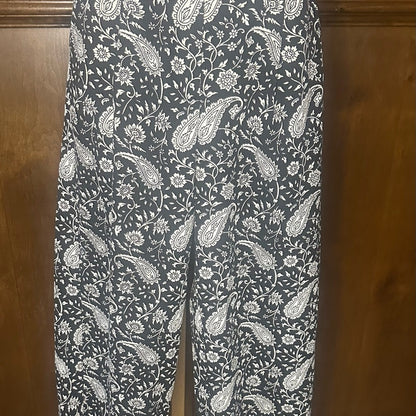 NWOT SIZE M Cleobella Black and White Paisley Wide-Leg Capris