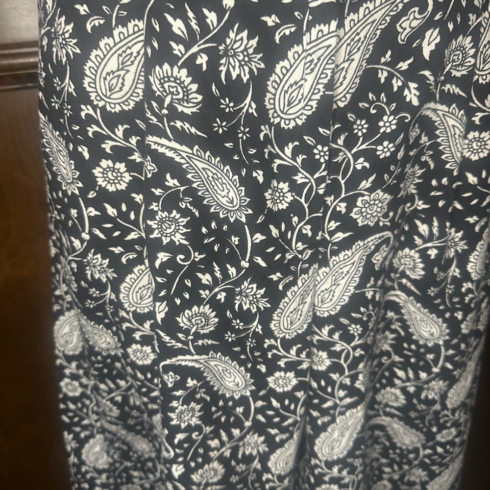 NWOT SIZE M Cleobella Black and White Paisley Wide-Leg Capris
