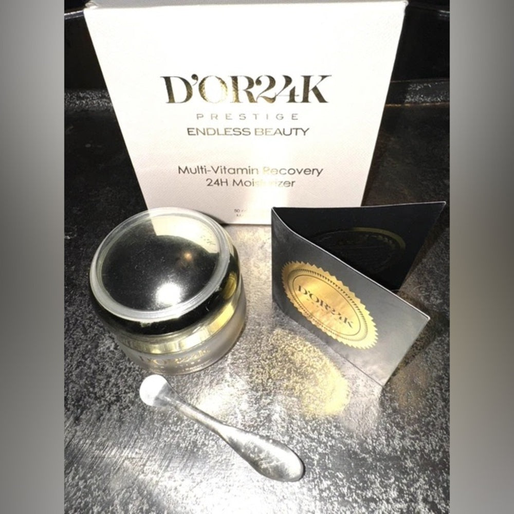 Prestige Multi-Vitamin Recovery 24H Moisturizer - Gold and Black