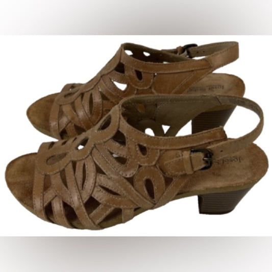 83. NEW SIZE 7-7.5/37 Josef Seibel Tan Sandals Elegant and Versatile