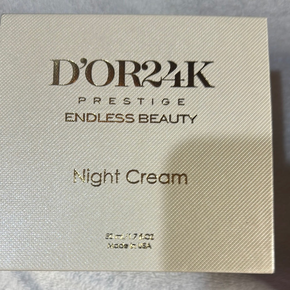 Gold Infused Moisturizer with Luxurious Skincare