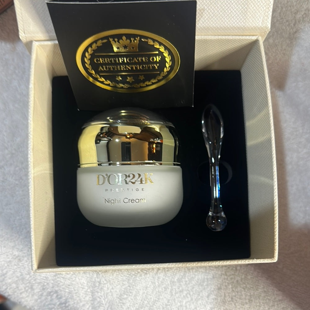 Gold Infused Moisturizer with Luxurious Skincare