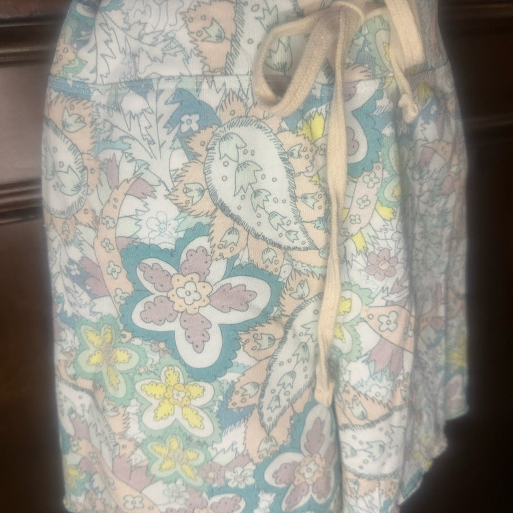 NWT SIZE XL/4 Sundry Blue and White Athletic Shorts with Floral Design