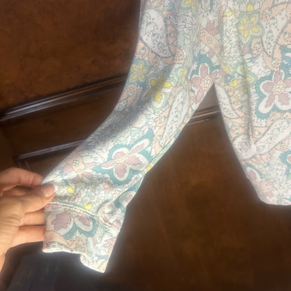 NWT SIZE XL/4 Sundry Pastel Floral Sweatshirt
