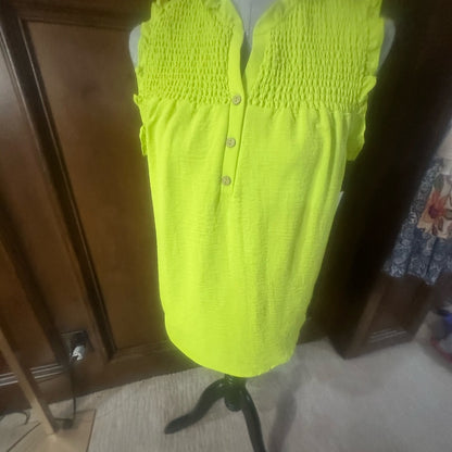NWT SIZE M Vibrant Green Blouse with Smocked Mandarin Collar