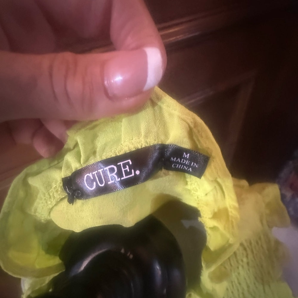 NWT SIZE M Vibrant Green Blouse with Smocked Mandarin Collar