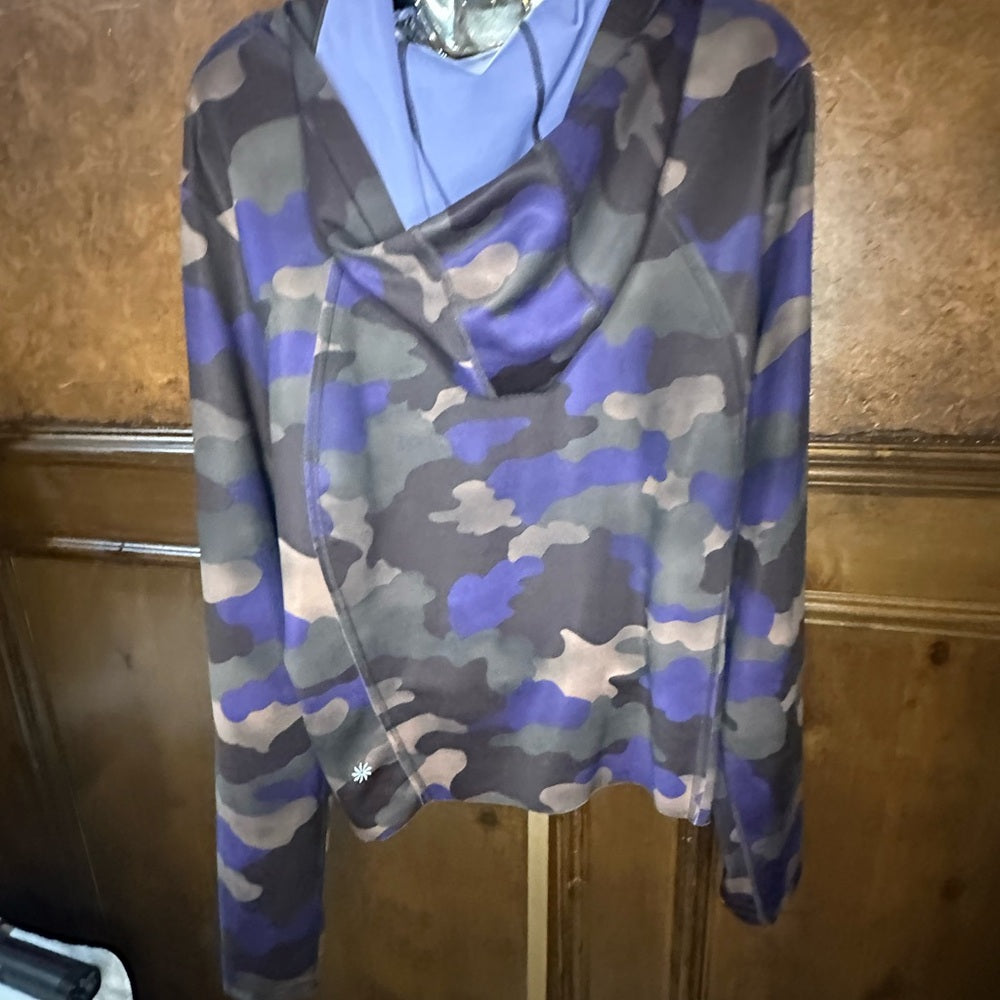 NWOT SIZE XL Athleta Purple Brown Camo Cropped Hoodie