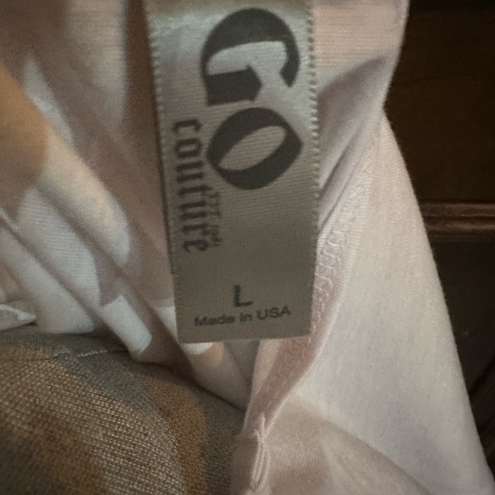 NWOT SIZE L Go Couture Relaxed Asymmetrical Black and White Tee