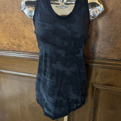 Athleta Black Sleeveless Fitted Tank Top