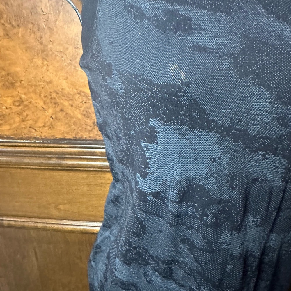 Athleta Black Sleeveless Fitted Tank Top