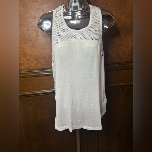 NWT SIZE M Iris White Sleeveless Tank Top