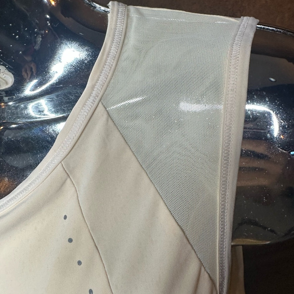 SIZE S/M Lululemon Athletica White Asymmetrical Sleeveless Tank