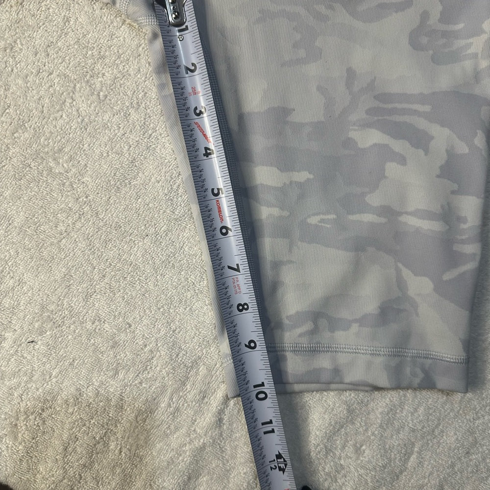 SIZE XS/S/4 Lululemon Athletica White Tank Top Racerback Design Athletic Wear