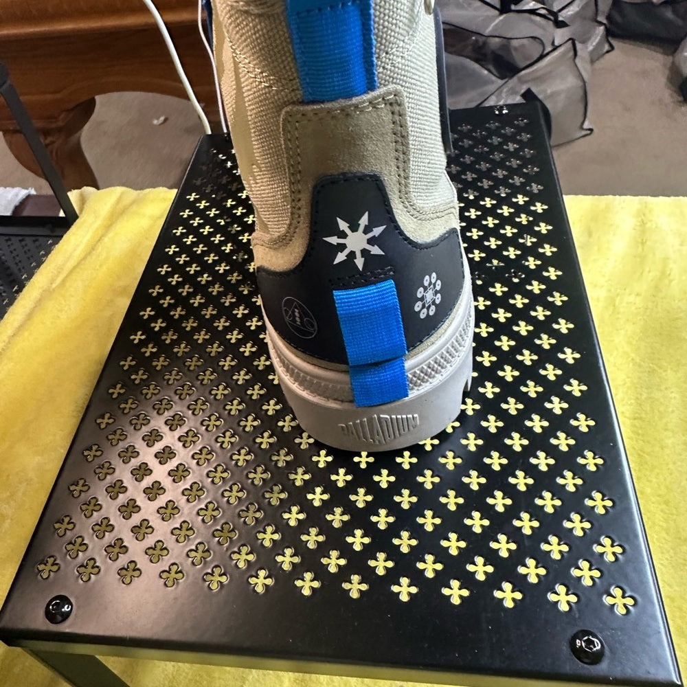 126.307. NEW SIZE M 7.5/8 W9/9.5 Palladium Beige Ankle Boots