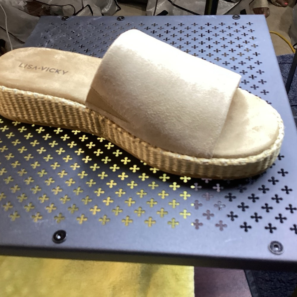 140. NEW SIZE 7 Tan Slip-On Mules Versatile Comfort Shoes