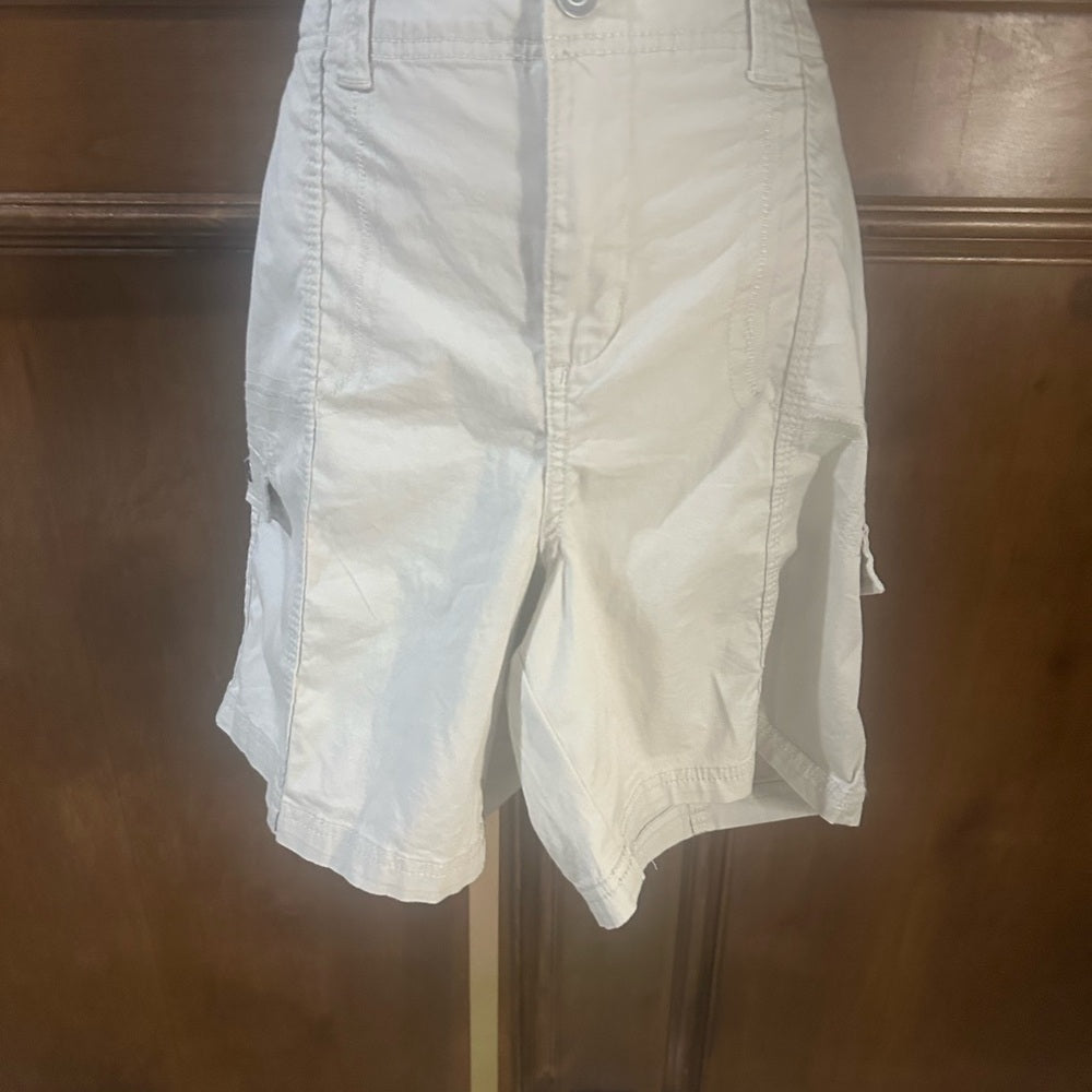 NWT SIZE 12 Style & Co White Cargo Shorts Cotton Blend