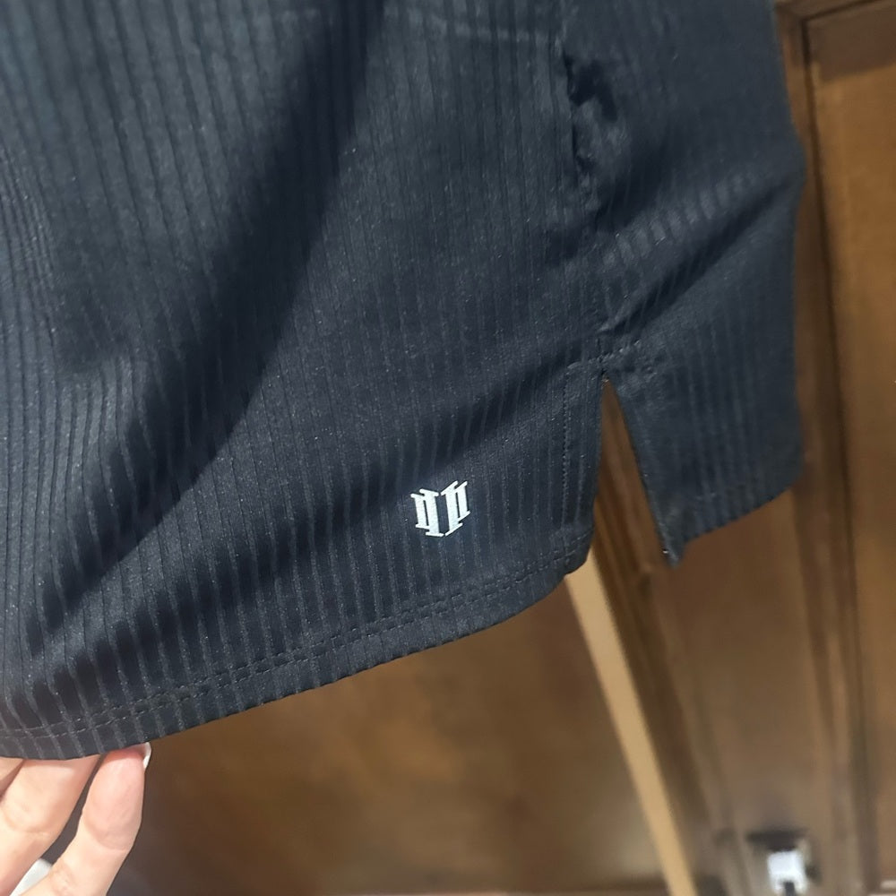 NWT SIZE S/M EleVen by Venus Williams Black Fitted Crew Neck Tee