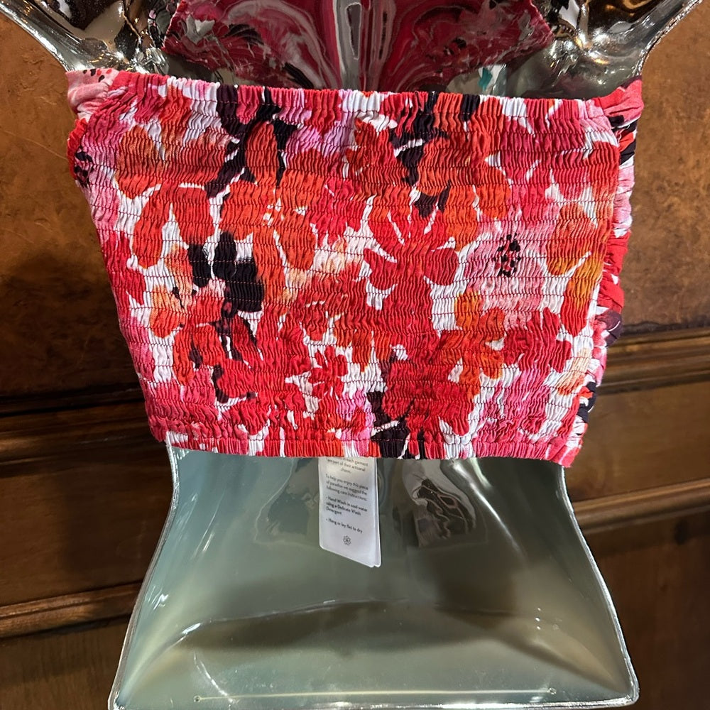 NWT SIZE XS/S-M/L Tiare Hawaii Red and White Crop Top with Sweetheart Neckline