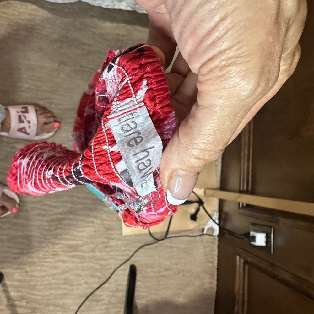 NWT SIZE XS/S-M/L Tiare Hawaii Red and White Crop Top with Sweetheart Neckline