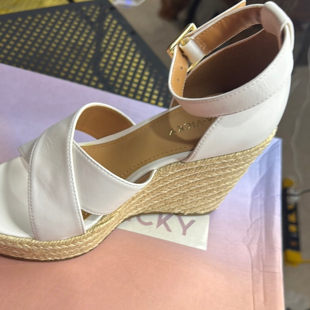 180. NEW SIZE 6.5 Aldo White Wedge Espadrilles with Ankle Strap