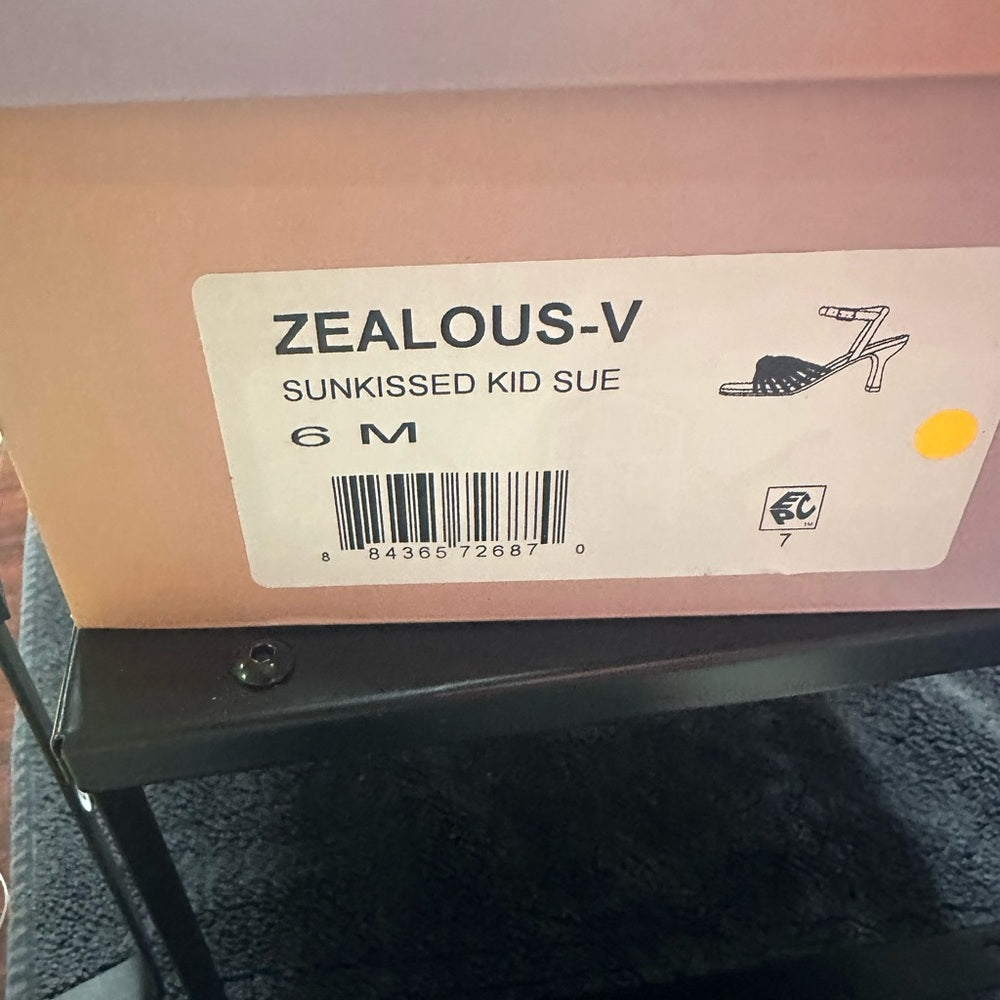 182.184. NEW SIZE 6.5 Chic Pink Strappy Heels for Summer Events