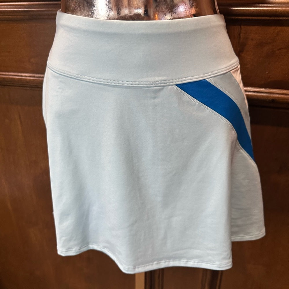 NWT SIZE M EleVen by Venus Williams Blue Performance Skorts