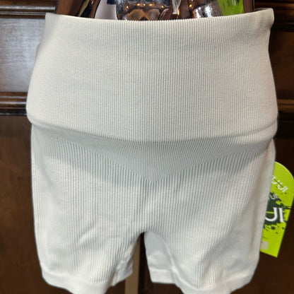 NWT SIZE M Cream Mid-Thigh Athletic Shorts and top with Stretch Fabric