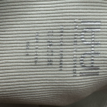 NWT SIZE M Cream Mid-Thigh Athletic Shorts and top with Stretch Fabric