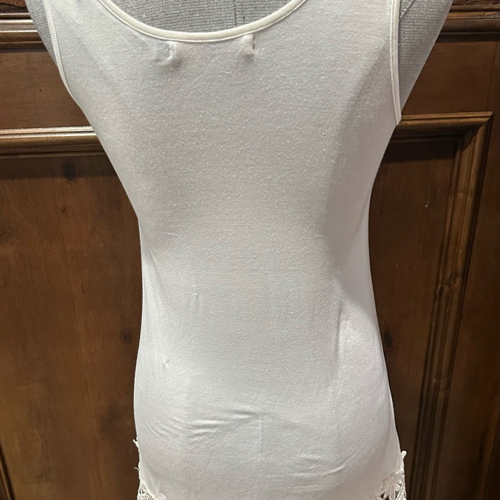 NWOT SIZE M Fitted Cream Embellished Tank Top
