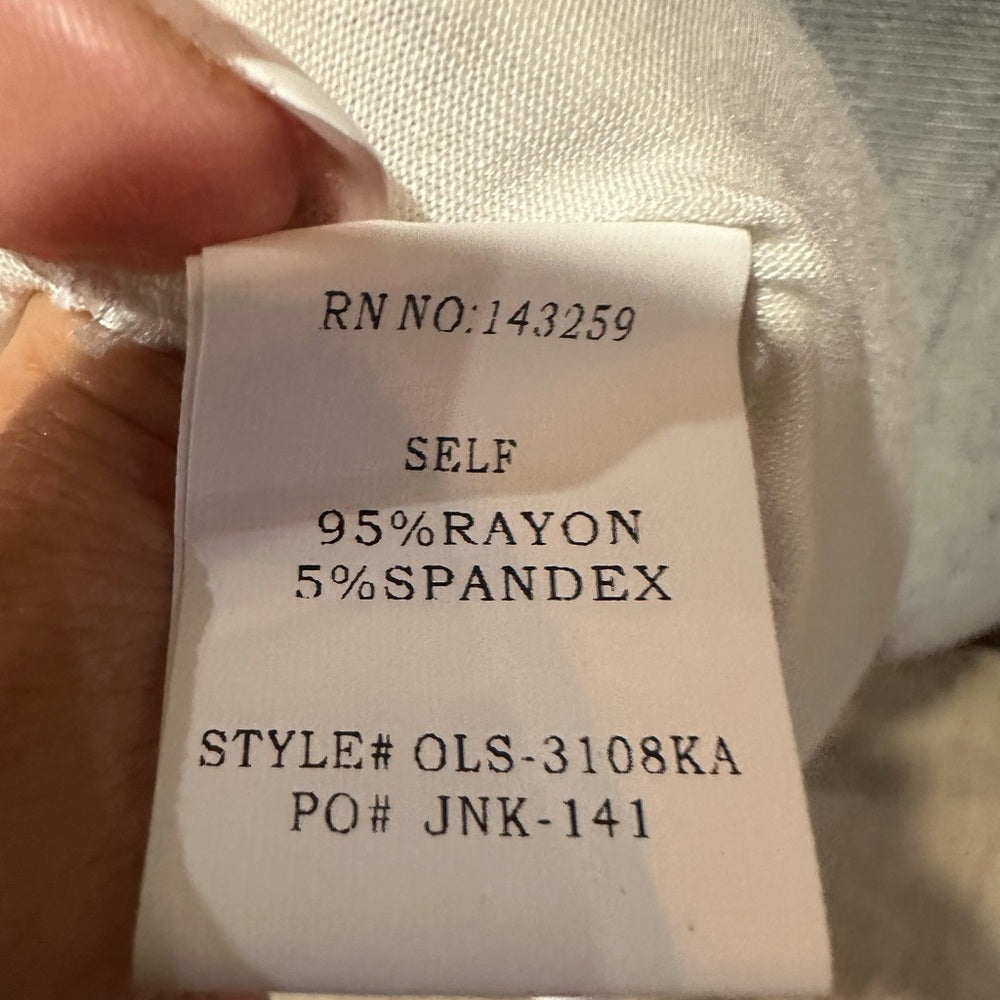 NWOT SIZE M Fitted Cream Embellished Tank Top