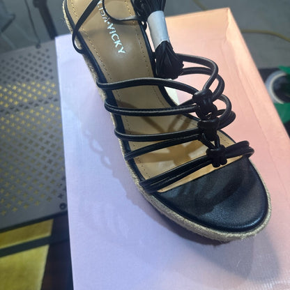 206. NEW SIZE 8 Black Ankle Strap Flat Sandals