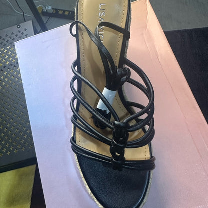 206. NEW SIZE 8 Black Ankle Strap Flat Sandals